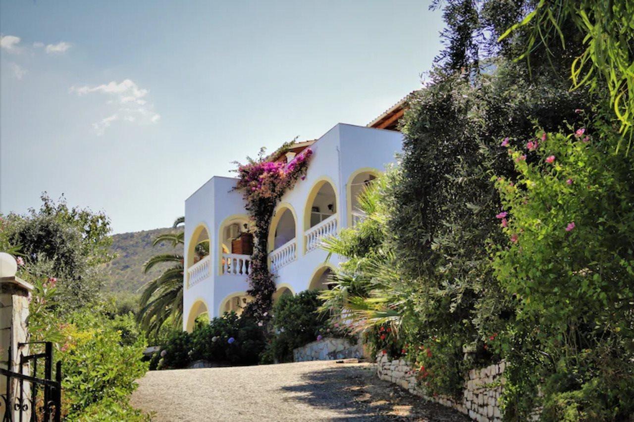 Dionysos Apartments Apraos Bagian luar foto
