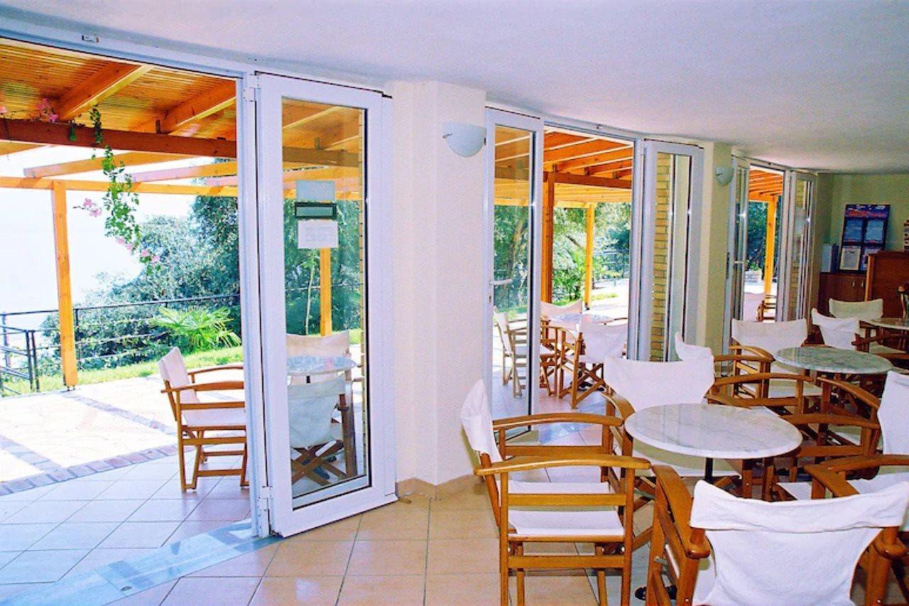Dionysos Apartments Apraos Bagian luar foto