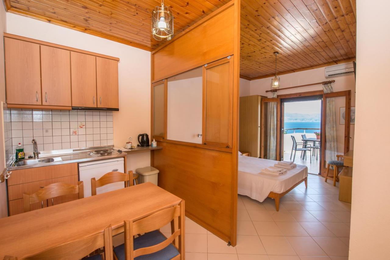 Dionysos Apartments Apraos Bagian luar foto