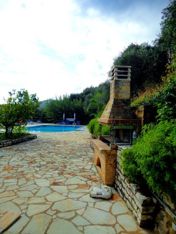 Dionysos Apartments Apraos Bagian luar foto