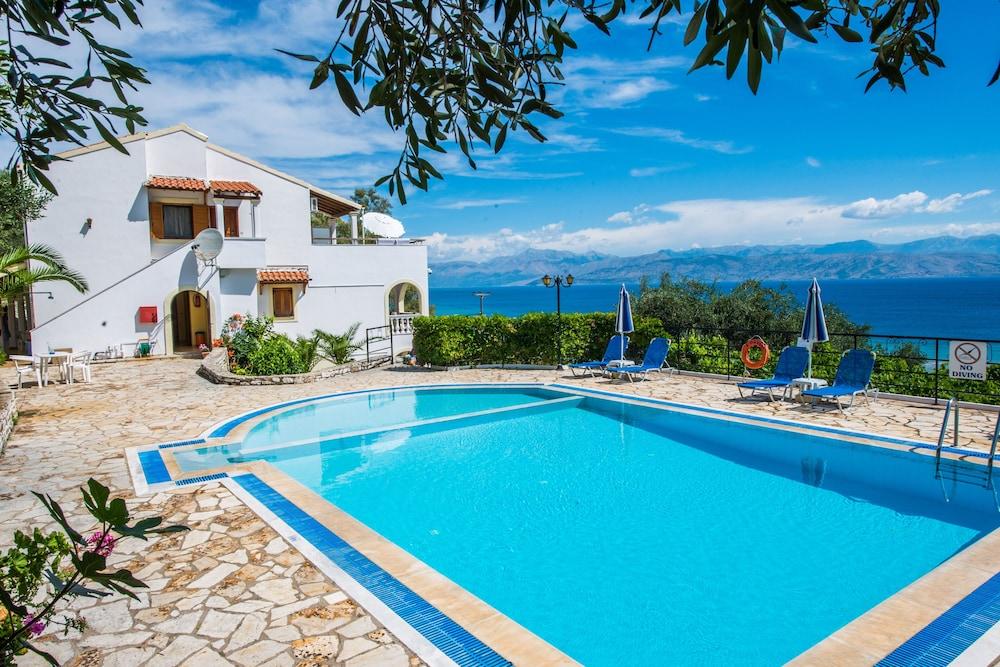 Dionysos Apartments Apraos Bagian luar foto