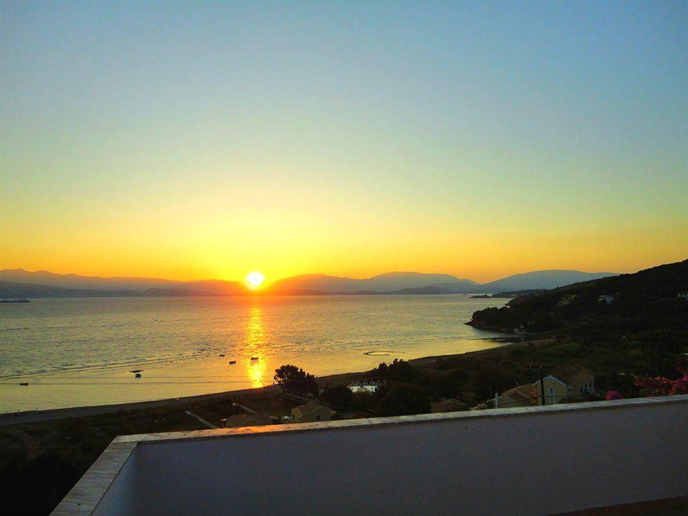Dionysos Apartments Apraos Bagian luar foto