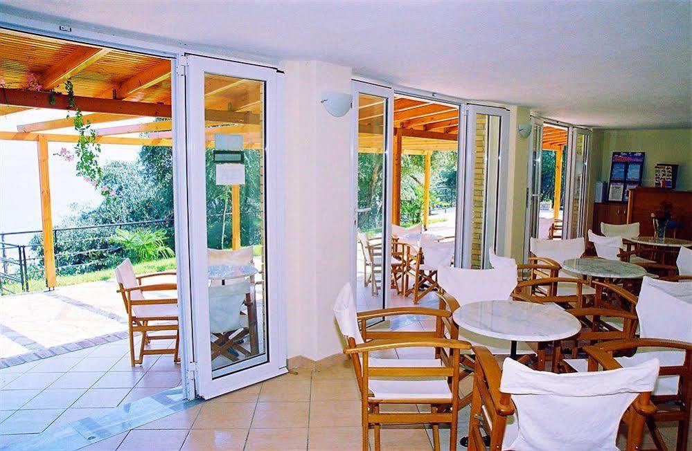 Dionysos Apartments Apraos Bagian luar foto